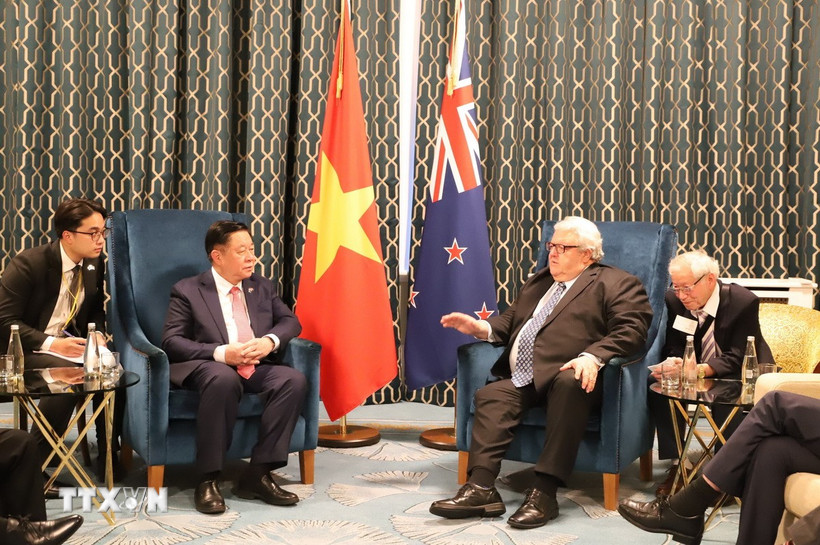 Trưởng Ban Tuyên giáo và Dân vận Trung ương Nguyễn Trọng Nghĩa hội kiến với Chủ tịch Quốc hội New Zealand Gerry Brownlee. (Ảnh: Thanh Tú/TTXVN)