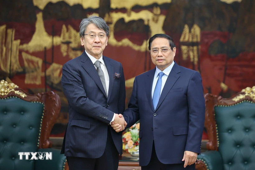 Thủ tướng Phạm Minh Chính tiếp ông Tadashi Maeda, Chủ tịch HĐQT Ngân hàng Hợp tác quốc tế Nhật Bản (JBIC). (Ảnh: Dương Giang/TTXVN)