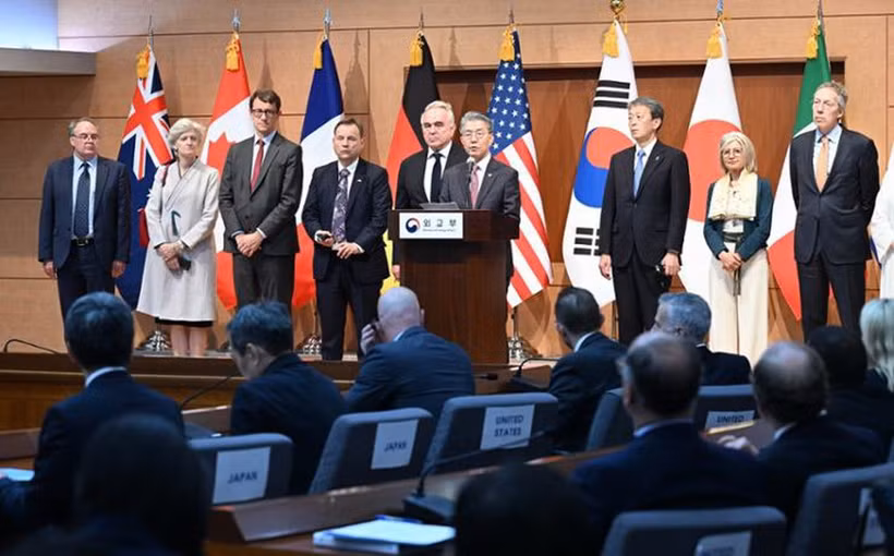 Thứ trưởng Ngoại giao Hàn Quốc Kim Hong-kyun phát biểu trong cuộc họp báo tại trụ sở bộ ở Seoul ngày 16/10/2024 thông báo về việc thành lập Đội giám sát trừng phạt đa phương đối với Triều Tiên. (Ảnh: Yonhap)