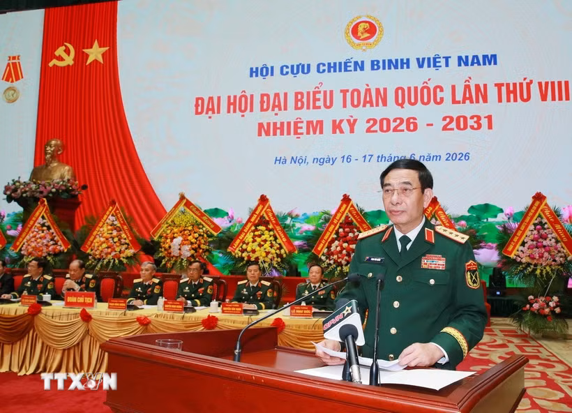 Đại tướng Phan Văn Giang, Ủy viên Bộ Chính trị, Phó Thủ tướng Chính phủ, Phó Bí thư Quân ủy Trung ương, Bộ trưởng Bộ Quốc phòng phát biểu chào mừng Đại hội. (Ảnh: Trọng Đức/TTXVN)