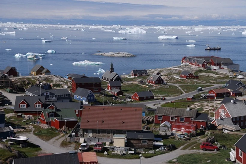 Quang cảnh vịnh Disko ở Ilulissat, thủ phủ thành phố Avannaata thuộc Greenland (Đan Mạch) ngày 15/7/2024. (Ảnh: Getty Images/TTXVN)