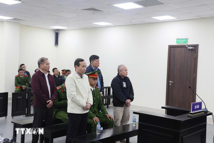 Các bị cáo tại phiên tòa ngày 6/1. (Ảnh: Kim Anh/TTXVN)