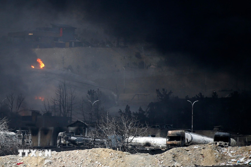 Cơ sở trữ dầu Shehran của Iran tại Tehran là mục tiêu tấn công của lực lượng phối hợp Mỹ-Israel, ngày 8/3/2026. (Ảnh: Anadolu Agency/TTXVN)