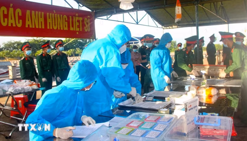 Các mẫu sinh phẩm được ghi chép, mã hóa và quản lý chặt chẽ nhằm bảo đảm độ chính xác tuyệt đối trong quá trình giám định và xác định danh tính liệt sỹ. (Ảnh: Huỳnh Anh/TTXVN)