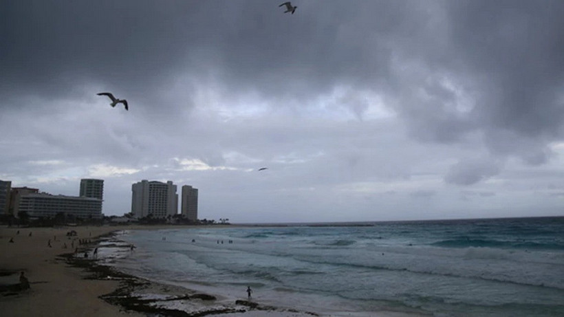 Hàng loạt bãi biển của Mỹ đóng cửa để phòng ngừa bão Erin. (Nguồn: NDTV)