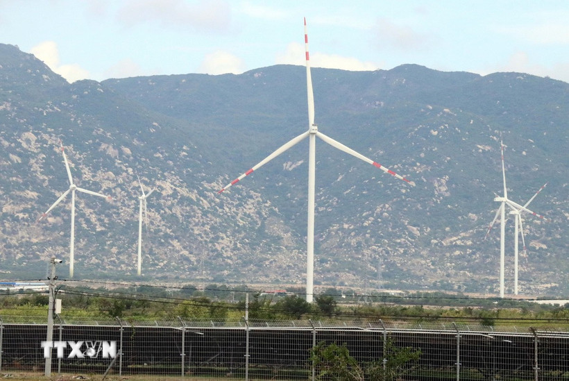 ASEAN đặt mục tiêu đạt 30% tỷ trọng năng lượng tái tạo trong Tổng cung năng lượng sơ cấp. (Ảnh: Công Thử/TTXVN)