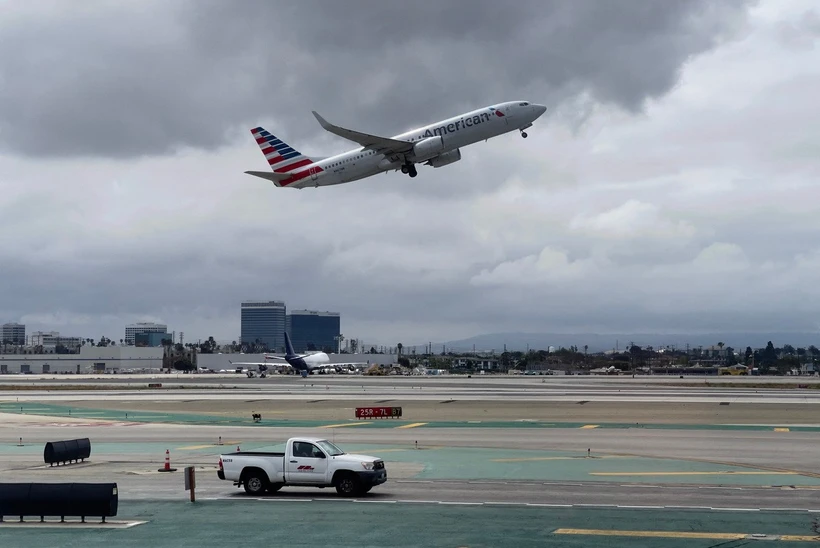 Máy bay của hãng hàng không American Airlines buộc phải chuyển hướng đến Rome do bị đe dọa đánh bom. (Ảnh: AFP/TTXVN)