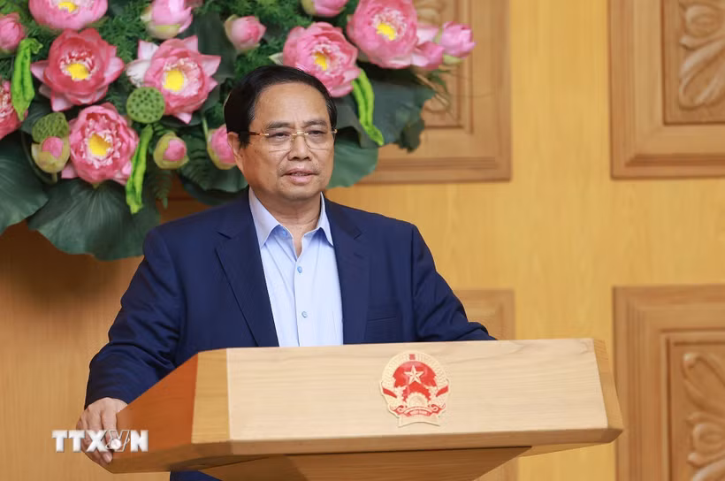 Thủ tướng Phạm Minh Chính phát biểu tại buổi làm việc với Ban Nghiên cứu phát triển kinh tế tư nhân (Ban IV). (Ảnh: Dương Giang/TTXVN)