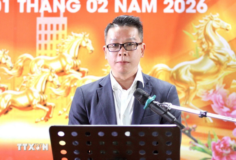 Tổng Lãnh sự Việt Nam tại tỉnh Battambang Trần Tuấn Anh phát biểu tại chương trình “Xuân Quê hương 2026”. (Ảnh: Quang Anh/TTXVN)