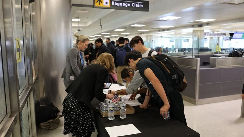 Hơn 43.000 công dân Mỹ từ Trung Đông đã trở về nước an toàn. (Nguồn: kfoxtv)