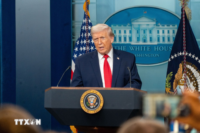 Tổng thống Mỹ Donald Trump phát biểu tại cuộc họp báo ở Nhà Trắng, Washington, D.C. (Ảnh: THX/TTXVN)