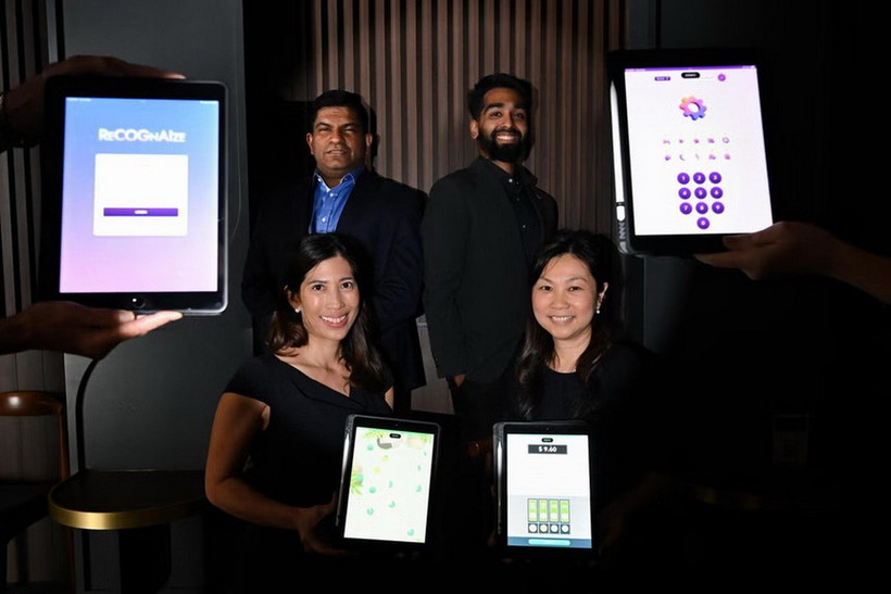 Nhóm chuyên gia giới thiệu về công cụ ReCognAIze. (Ảnh: The Straitstimes)