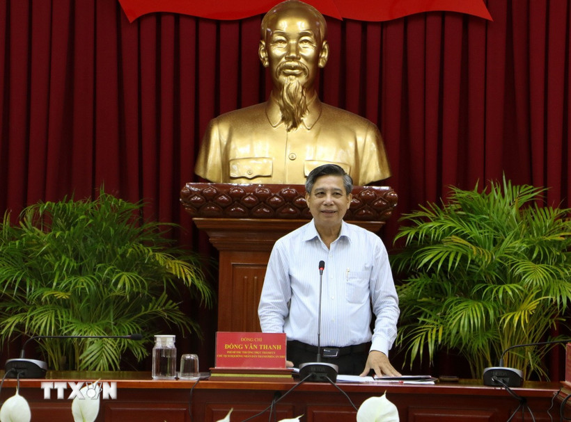 Ông Đồng Văn Thanh, Phó Bí thư Thường trực Thành ủy Cần Thơ phát biểu tại buổi làm việc. (Ảnh: Tuấn Phi/TTXVN)