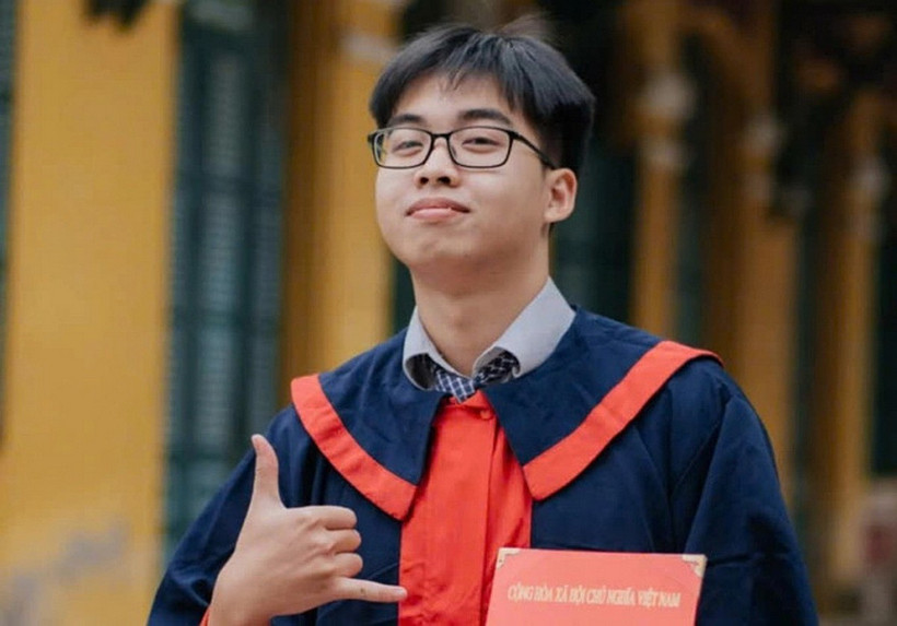 Nguyễn Việt Hưng - thí sinh duy nhất toàn quốc cùng lúc sở hữu 5 danh hiệu thủ khoa. ( Ảnh: Nhân vật cung cấp)