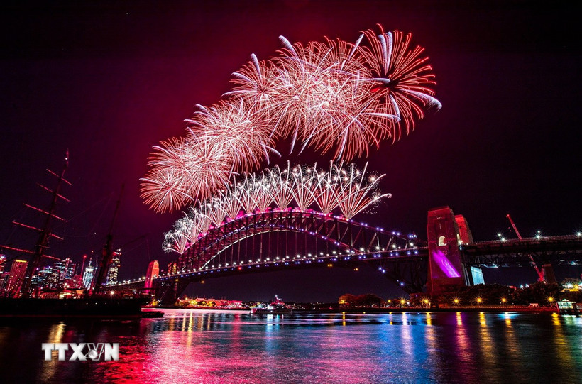 Màn pháo hoa chào đón Năm mới tại Sydney, Australia ngày 1/1/2022. (Ảnh: THX/TTXVN)