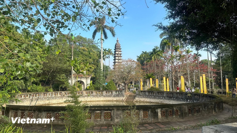 Tháp Phổ Minh - điểm nhấn của chùa Phổ Minh. (Ảnh: Bích Hằng/Vietnam+)