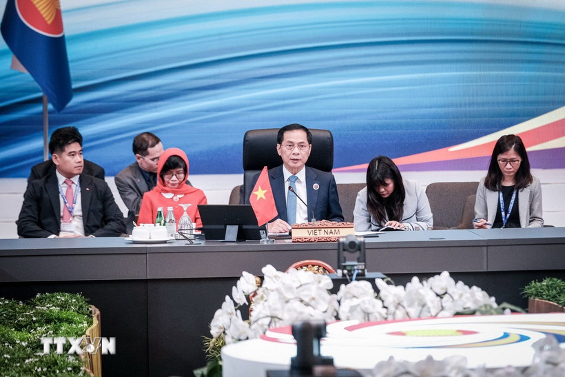 Bộ trưởng Ngoại giao Bùi Thanh Sơn dẫn đầu đoàn đại biểu Việt Nam, nước điều phối quan hệ ASEAN - New Zealand giai đoạn 2024-2027, tại Hội nghị Bộ trưởng ASEAN - New Zealand ngày 10/7 tại Kuala Lumpur, Malaysia. (Ảnh: TTXVN phát)