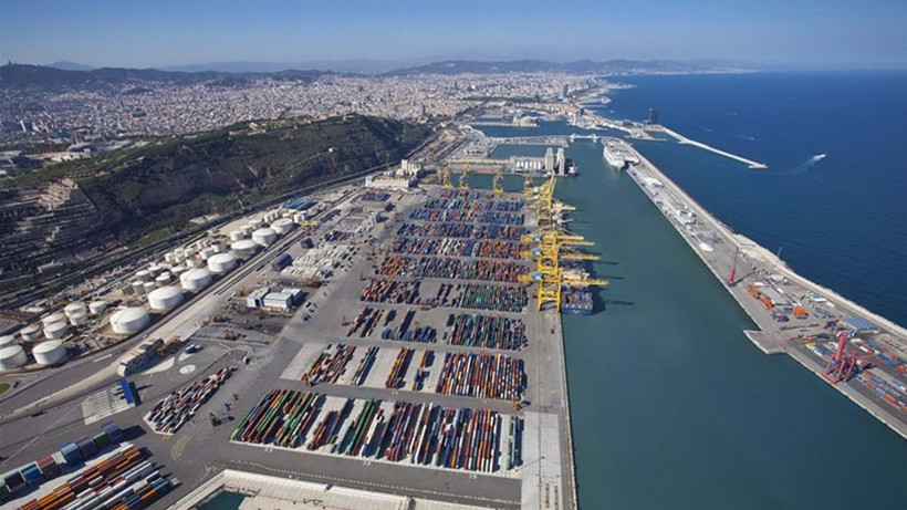 Cảng Barcelona. (Ảnh: Reuters)