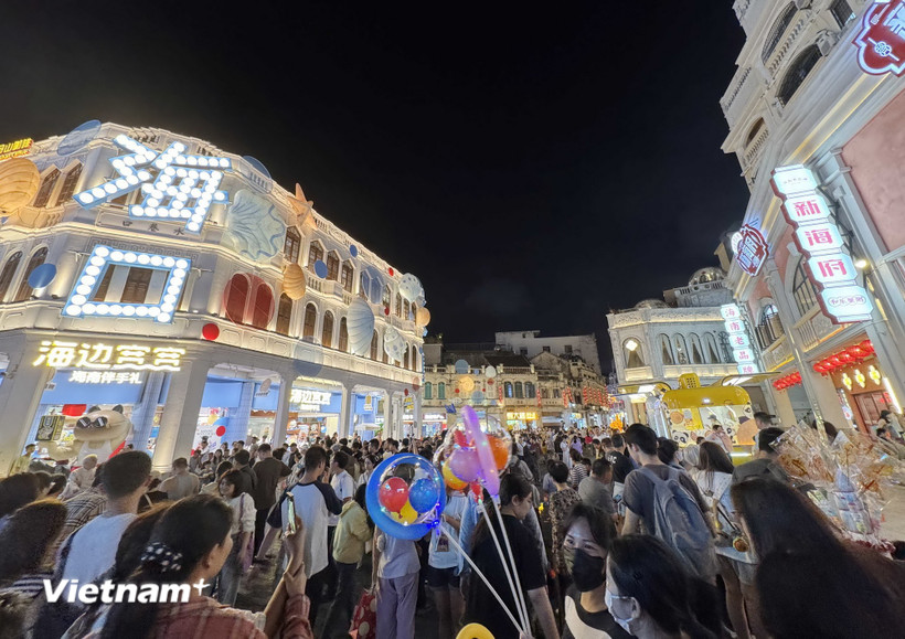 Hải Nam hiện trở thành điểm đến du lịch nổi bật của du khách Trung Quốc và quốctế. (Ảnh: Quang Hưng/Vietnam+)