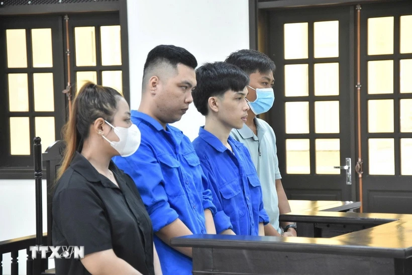 Các bị cáo tại phiên tòa. (Ảnh: TTXVN phát) Các bị cáo tại phiên tòa. (Ảnh: TTXVN phát)