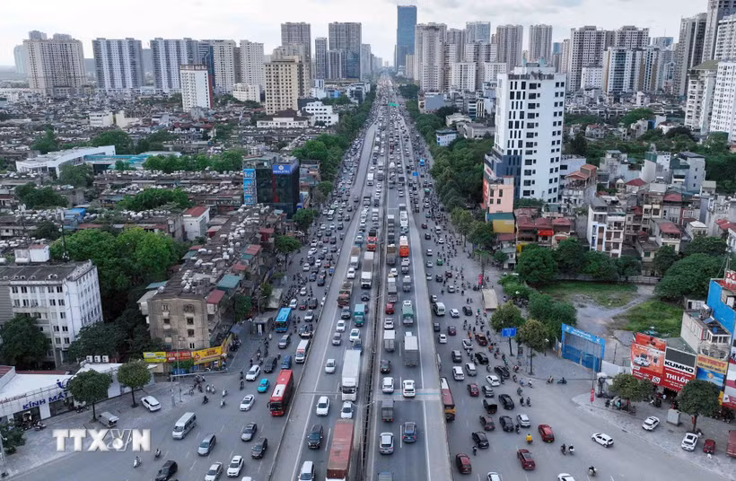 Đường vành đai 3 trên cao hướng ra khỏi trung tâm Thủ đô. (Ảnh: Phạm Kiên/TTXVN)