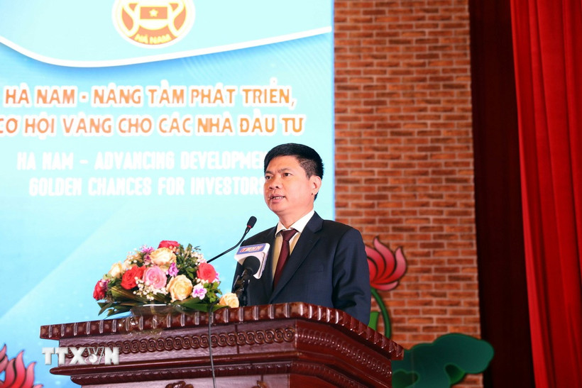 Bí thư Tỉnh ủy, Chủ tịch UBND tỉnh Hà Nam Trương Quốc Huy phát biểu bế mạc hội nghị. (Ảnh: Thanh Tuấn/TTXVN)