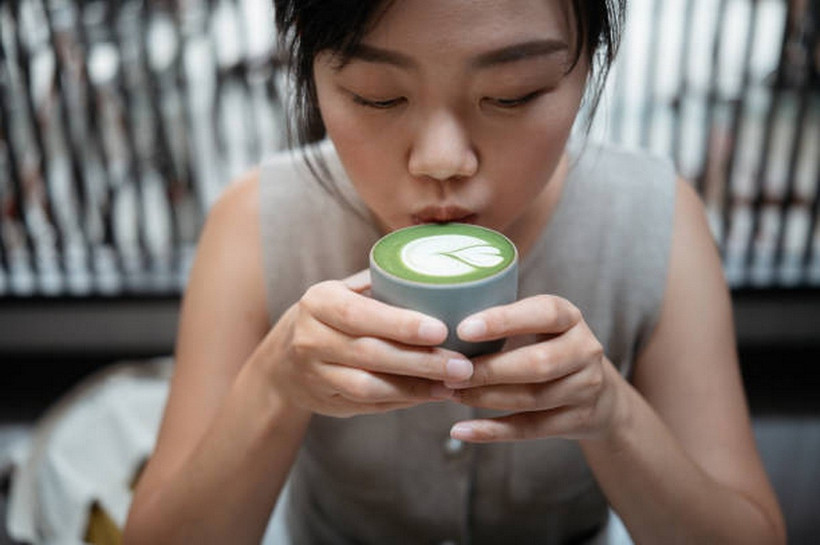Matcha là thức uống được giới trẻ ưa chuộng. (Ảnh: iStock)