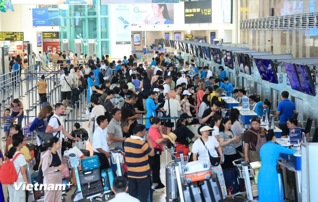 Ngành hàng không liên tiếp thiết lập kỷ lục vận chuyển hành khách dịp Tết