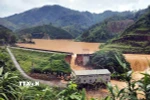 Hiện trường đập thủy điện Bắc Khê (Lạng Sơn) bị vỡ chiều 7/10/2025. (Ảnh: TTXVN phát)