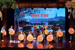 Tiết mục dự thi nội dung ca nhạc sân khấu quan họ. (Ảnh: Thái Hùng/TTXVN)