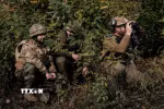 Binh sỹ Ukraine làm nhiệm vụ tại vùng Donetsk, ngày 12/10/2022. (Ảnh: AFP/TTXVN)