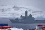 Một tàu hải quân Đan Mạch đang tuần tra vùng biển ngoài khơi Greenland. (Ảnh: rferl)