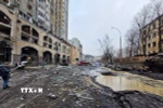 Hiện trường đổ nát sau một vụ tấn công bằng tên lửa và máy bay không người lái nhằm vào thành phố Kiev, Ukraine ngày 20/12/2024. (Ảnh: THX/TTXVN)