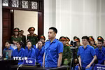 Bị cáo Bùi Đình Khánh (sinh năm 1994, trú tại tổ 6, khu Giếng Đáy 1, phường Việt Hưng, tỉnh Quảng Ninh) tại phiên tòa. (Ảnh: Đức Hiếu/TTXVN)