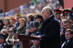 Tổng thống Liên bang Nga Vladimir Putin phát biểu tại lễ duyệt binh kỷ niệm 79 năm Ngày Chiến thắng ở Quảng trường Đỏ, thủ đô Moskva, ngày 9/5/2024. (Ảnh: AFP/TTXVN)