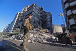 Tòa nhà bị phá hủy sau các đợt không kích của Israel xuống Beirut, Liban. (Ảnh: THX/TTXVN)