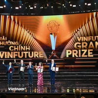 Giải thưởng Chính VinFuture 2025 trị giá 3 triệu USD được trao cho Tiến sỹ Douglas R. Lowy, Tiến sỹ John T. Schiller, Tiến sỹ Aimée R. Kreimer và Giáo sư Maura L. Gillison (Hoa Kỳ)