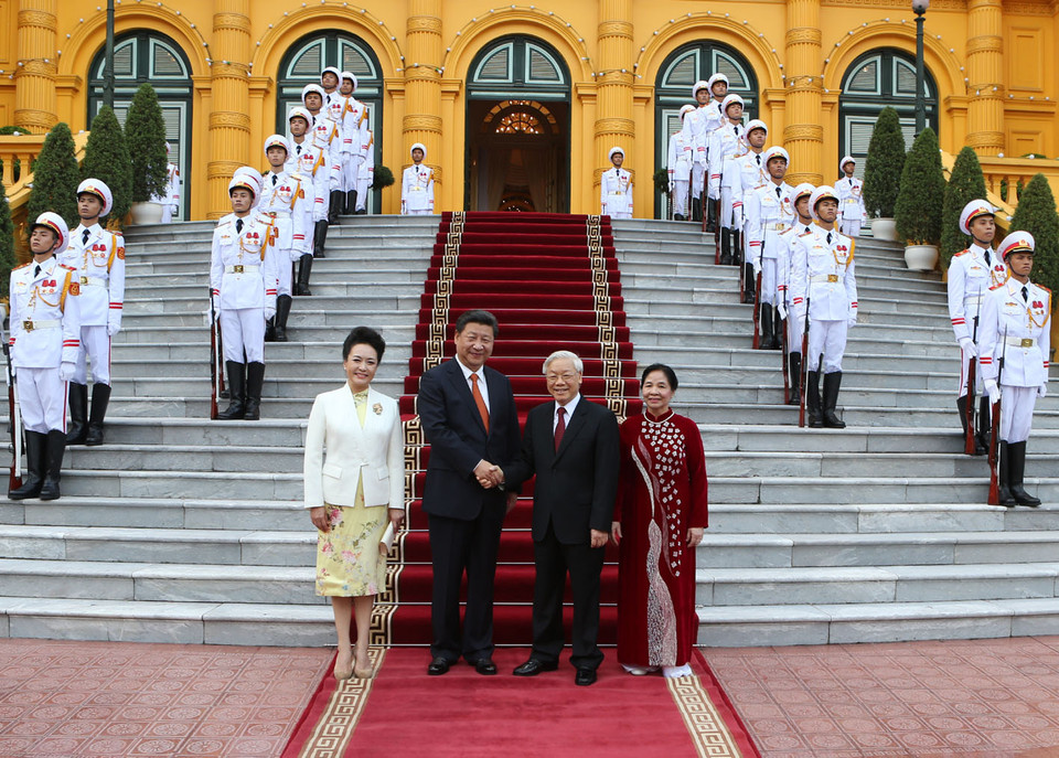 Tổng Bí thư Nguyễn Phú Trọng và Phu nhân cùng với Tổng Bí thư, Chủ tịch nước Trung Quốc Tập Cận Bình và Phu nhân chụp ảnh chung. (Ảnh: Trí Dũng/TTXVN)