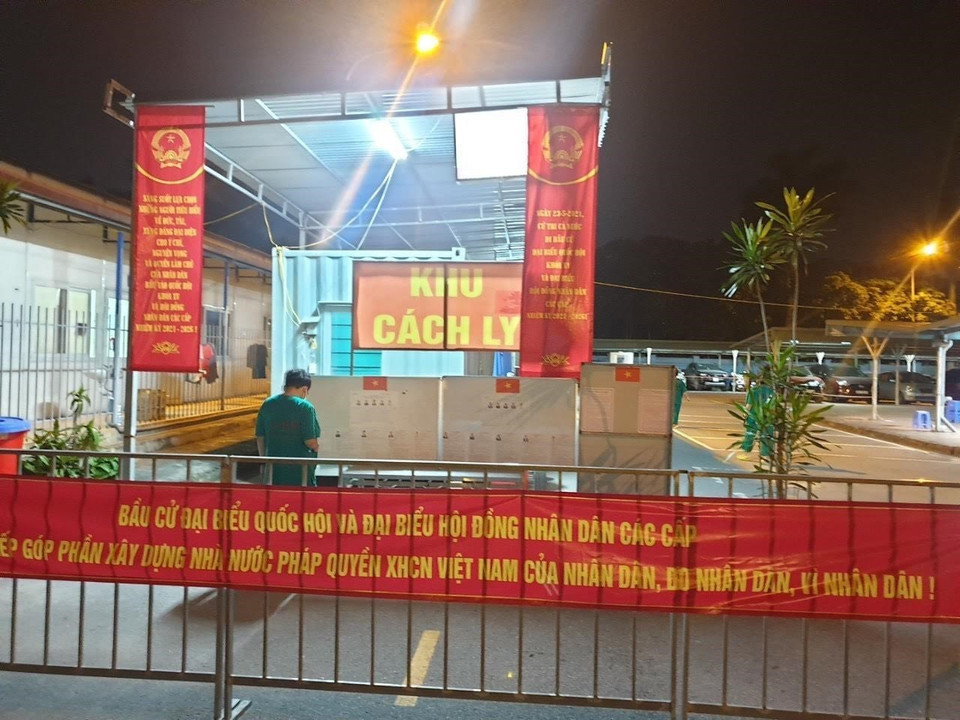 Bệnh viện K nỗ lực hoàn thành công tác bầu cử trong tâm dịch. (Ảnh: TTXVN phát)
