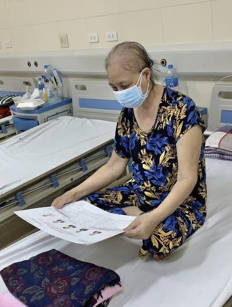 Bệnh viện K nỗ lực hoàn thành công tác bầu cử trong tâm dịch. (Ảnh: TTXVN phát)