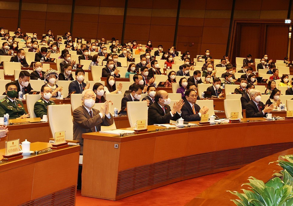 Tổng Bí thư Nguyễn Phú Trọng cùng các đồng chí lãnh đạo Đảng, Nhà nước và đại biểu dự phiên bế mạc Kỳ họp thứ hai, Quốc hội khóa XV. (Ảnh: Trí Dũng/TTXVN)