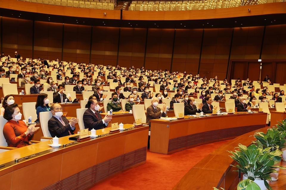 Tổng Bí thư Nguyễn Phú Trọng cùng các đồng chí lãnh đạo Đảng, Nhà nước và đại biểu dự phiên bế mạc Kỳ họp thứ hai, Quốc hội khóa XV. (Ảnh: Trí Dũng/TTXVN)