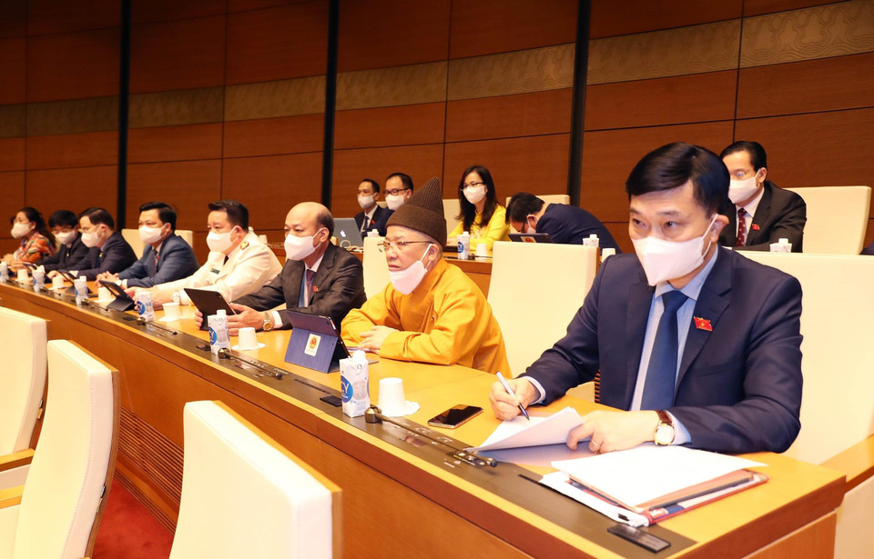 Các đại biểu Quốc hội tỉnh Quảng Ninh tại phiên họp sáng 13/11. (Ảnh: Trọng Đức/TTXVN)