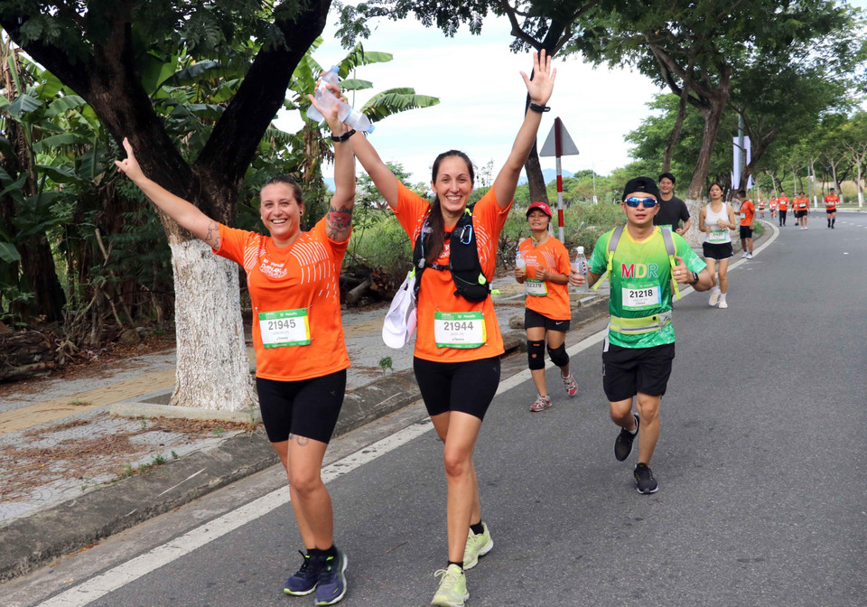 Sáng 11/8, tại Công viên Biển Đông (Đà Nẵng), Cuộc thi Marathon quốc tế Manulife Đà Nẵng 2019 bước vào ngày thi chính thức. (Ảnh: Trần Lê Lâm/TTXVN)