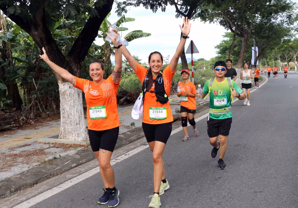 Sáng 11/8, tại Công viên Biển Đông (Đà Nẵng), Cuộc thi Marathon quốc tế Manulife Đà Nẵng 2019 bước vào ngày thi chính thức. (Ảnh: Trần Lê Lâm/TTXVN)