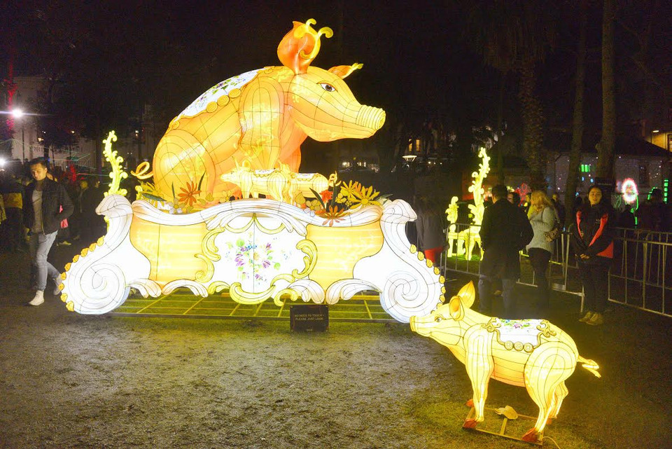 Một số tác phẩm nghệ thuật độc đáo trong lễ hội năm nay. (Nguồn: Quang Minh/Vietnam+)