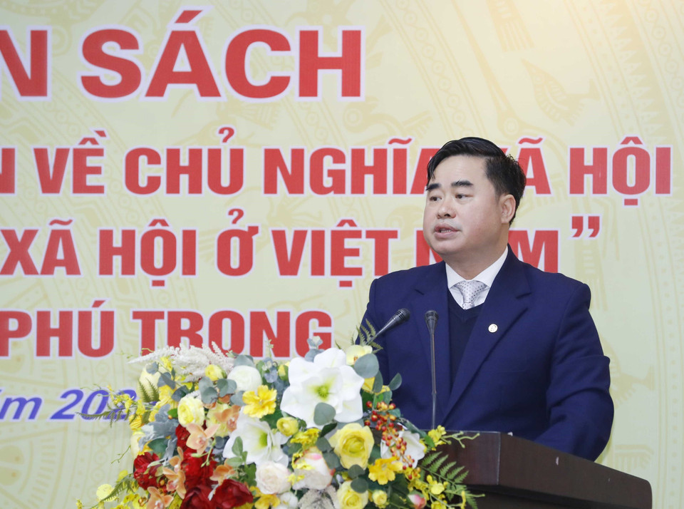 Ông Phạm Minh Tuấn, Giám đốc, Tổng Biên tập Nhà xuất bản Chính trị quốc gia Sự thật, phát biểu tại buổi lễ. (Ảnh: Phương Hoa/TTXVN)