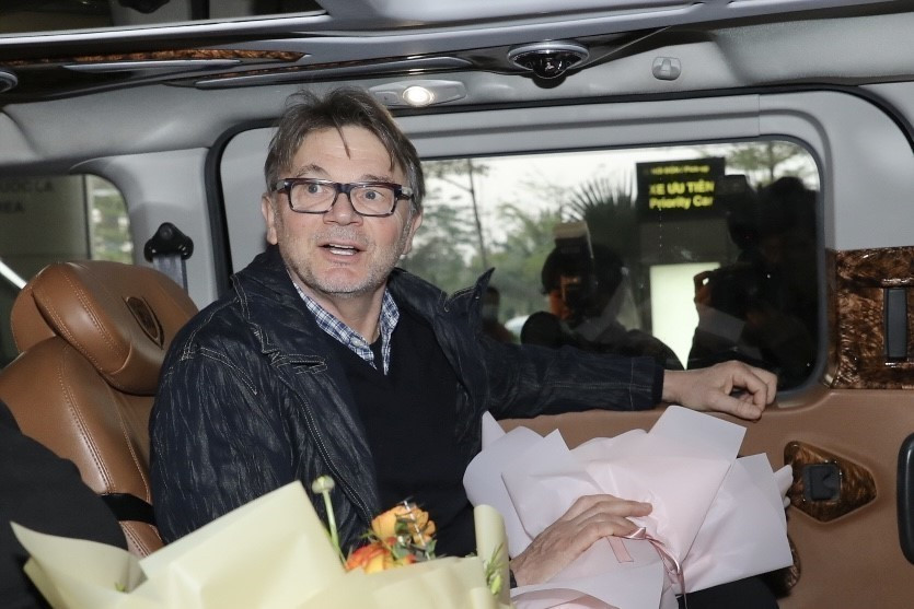 Chiến lược gia người Pháp Philippe Troussier đã có mặt tại Việt Nam lúc 6h30 để chuẩn bị ký hợp đồng dẫn dắt tuyển Việt Nam. (Ảnh: Minh Quyết/TTXVN)