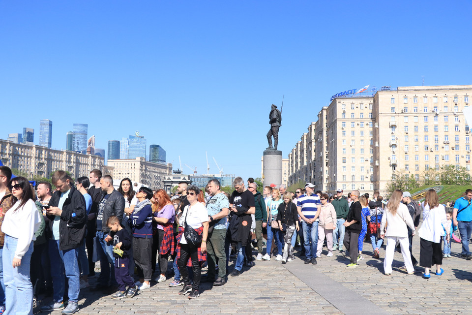 Mỗi năm có gần một triệu lượt du khách trên khắp thế giới đến Bảo tàng Chiến tranh Vệ quốc vĩ đại để tìm hiểu về lịch sử, trong đó có rất nhiều người Việt Nam từng yêu mến và gắn bó với đất nước Xô Viết. (Ảnh: Hùng Võ/Vietnam+)