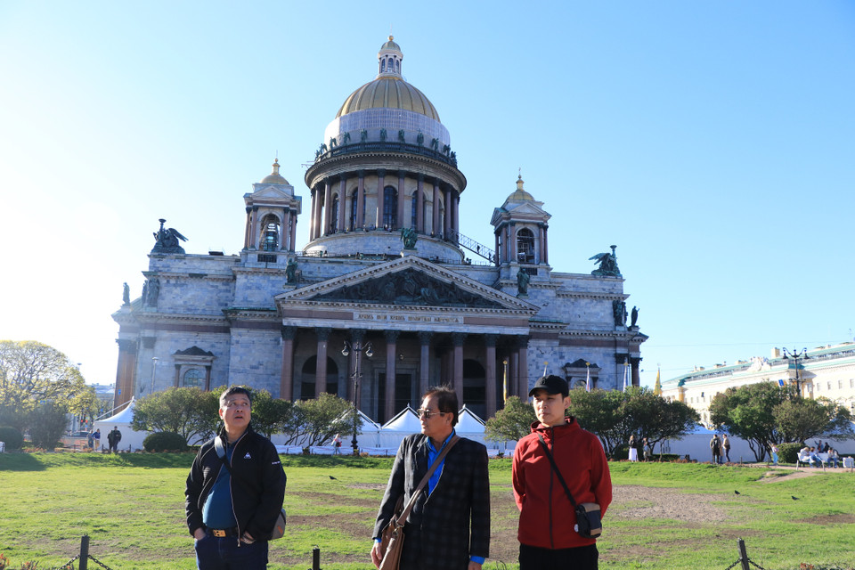 Nhà thờ Chính tòa Thánh Issac tại thành phố Saint Petersburg (là cố đô đồng thời là thành phố lớn thứ 2 nước Nga) là một trong những điểm du lịch nổi tiếng ở Nga - đất nước có diện tích lớn và rộng nhất thế giới. (Ảnh: Hùng Võ/Vietnam+)